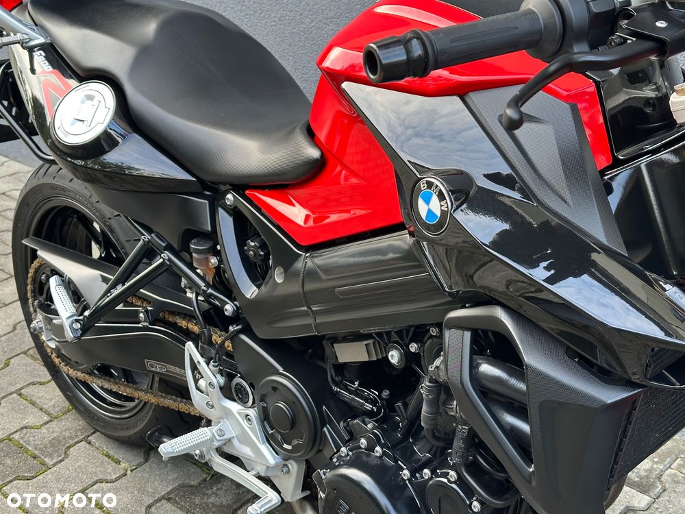 BMW F - 22
