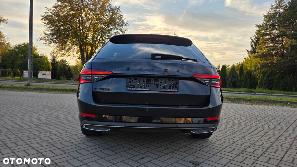 Skoda Superb 2.0 TDI Sportline DSG - 9