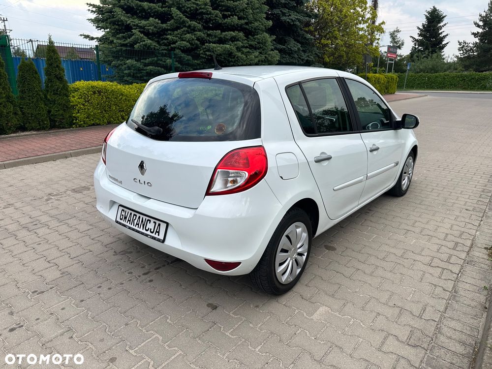 Renault Clio 1.2 16V 75 Dynamique - 8