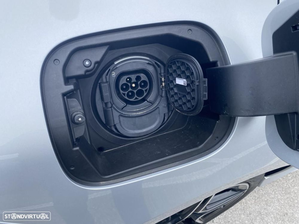 Mercedes-Benz CLA 250 e 8G-DCT AMG Line Advanced Plus - 28