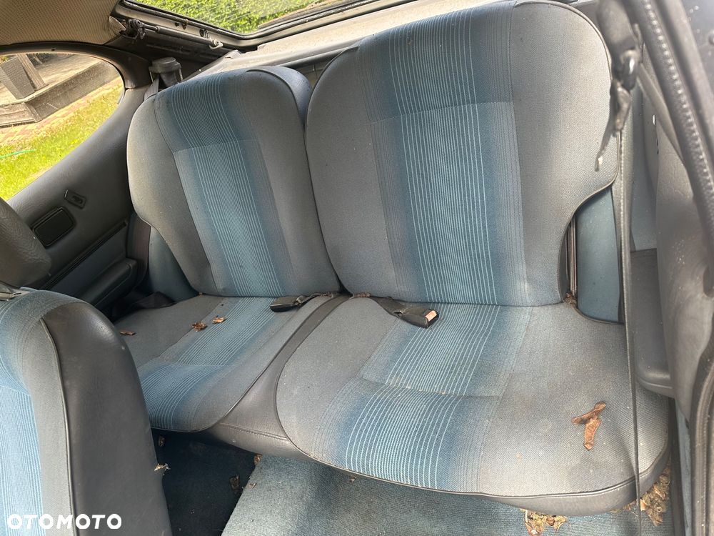 BMW Seria 3 316i - 13