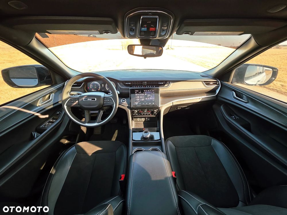 Jeep Grand Cherokee - 13