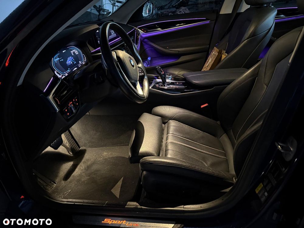 BMW Seria 5 530e iPerformance xDrive Sport Line sport - 13