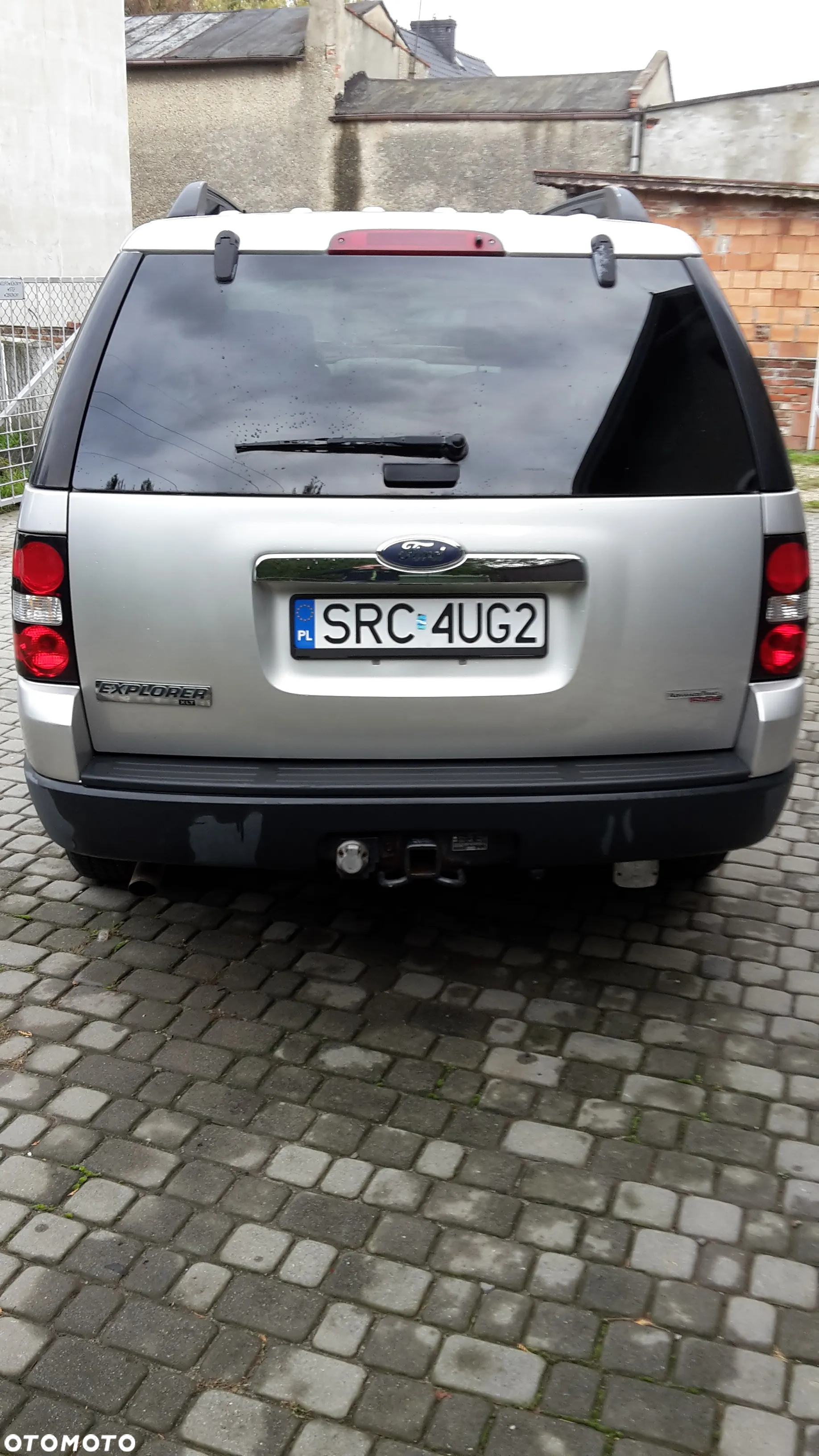 Ford Explorer - 4