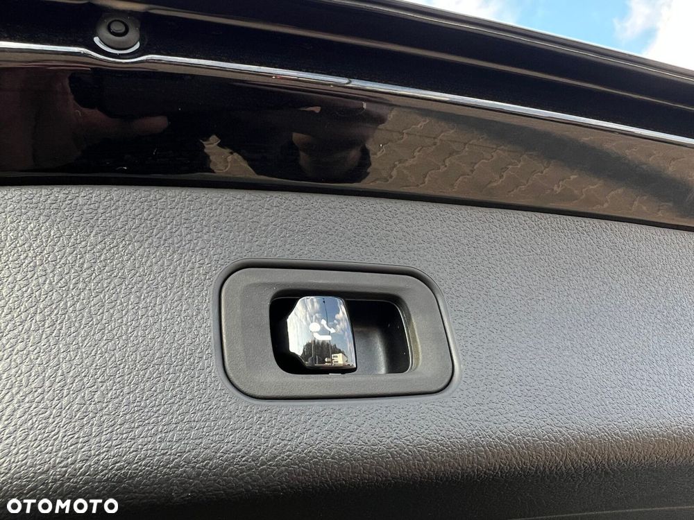 Mercedes-Benz GLC - 24