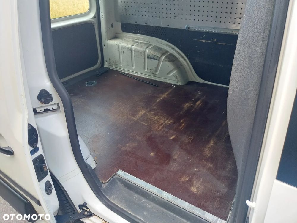 Volkswagen Caddy - 9