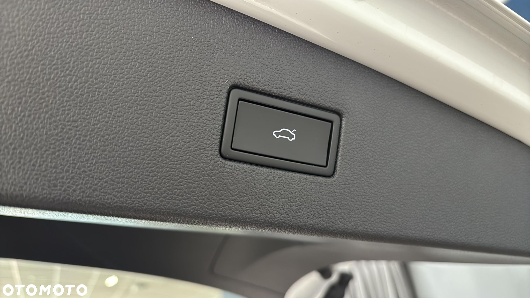 Volkswagen Tiguan Allspace 2.0 TDI Elegance DSG - 24