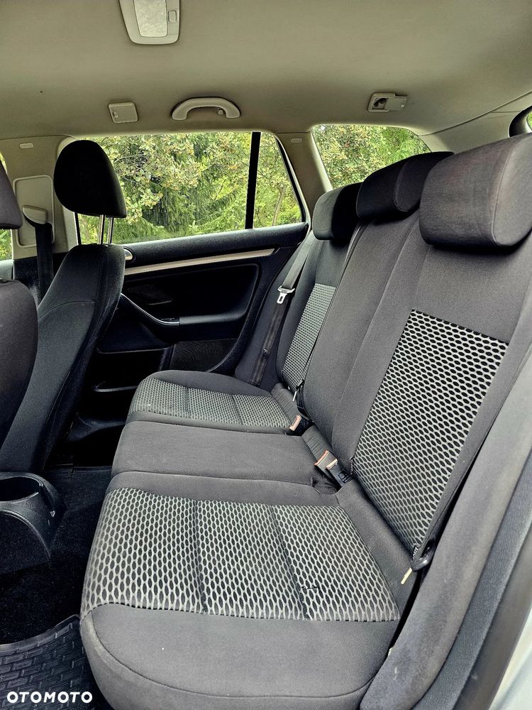 Volkswagen Golf 1.6 TDI DPF BlueMotion Technology Comfortline - 8