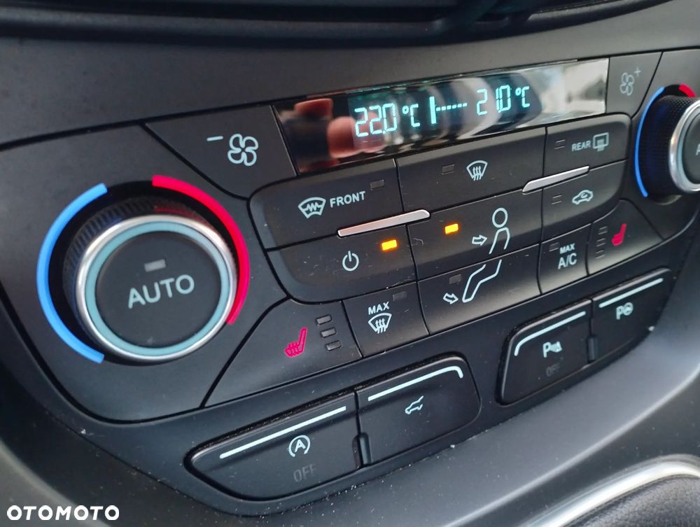 Ford Kuga 1.5 EcoBoost FWD Titanium ASS MMT6 - 8