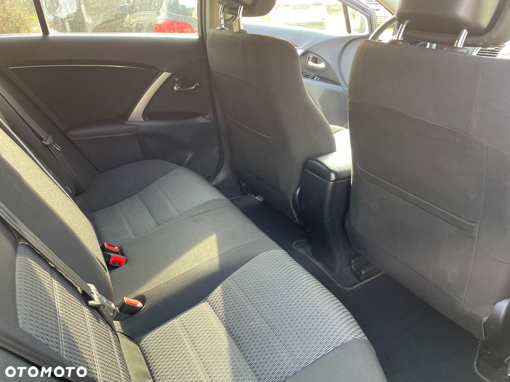Toyota Avensis 1.6 Edition (2014) - 6