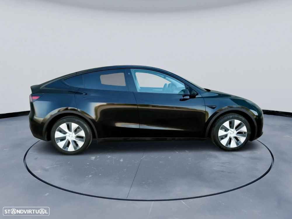 Tesla Model Y RWD - 4
