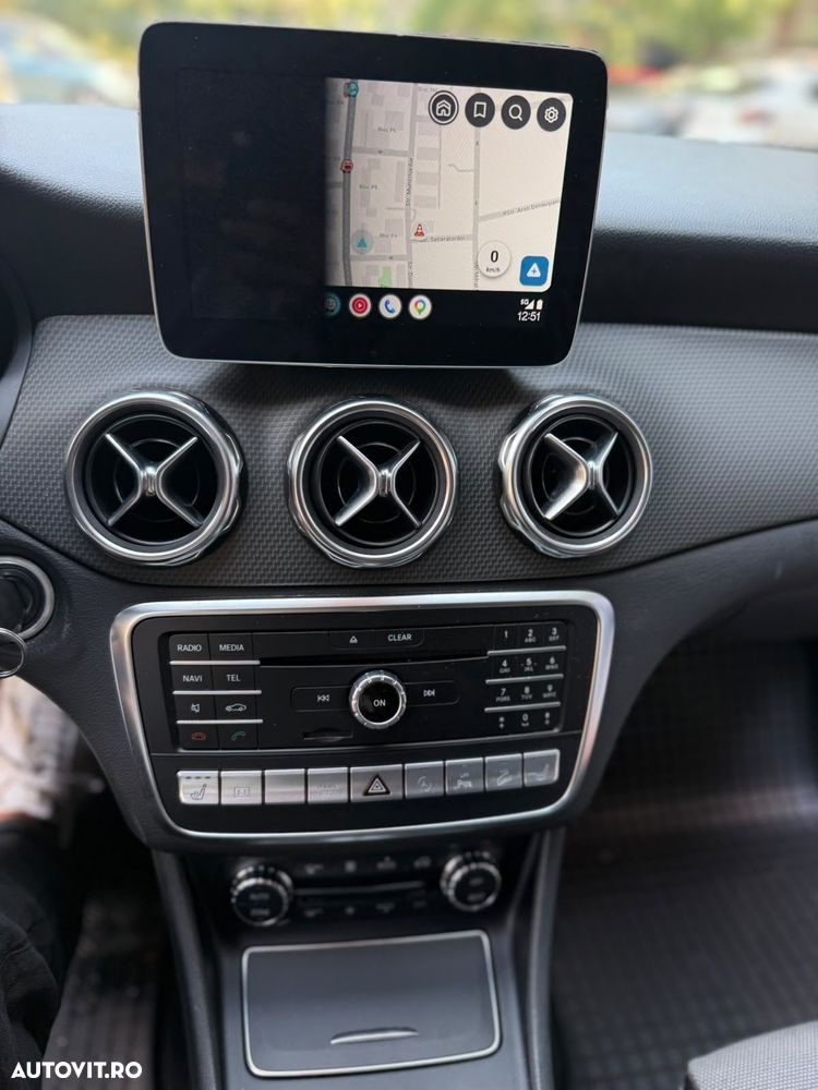 Mercedes-Benz GLA - 8