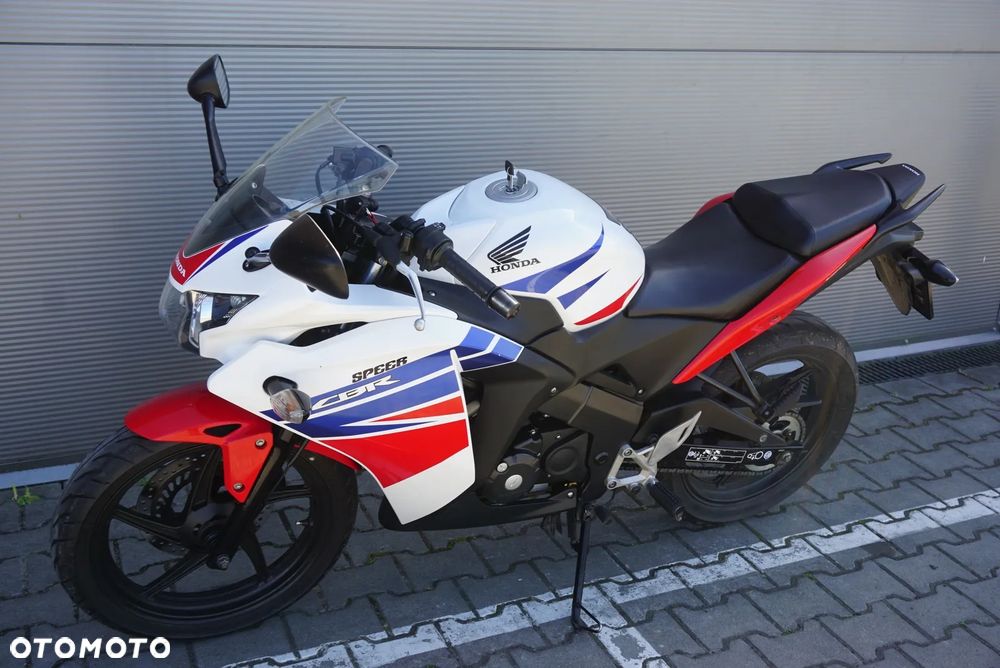 Honda CBR - 13
