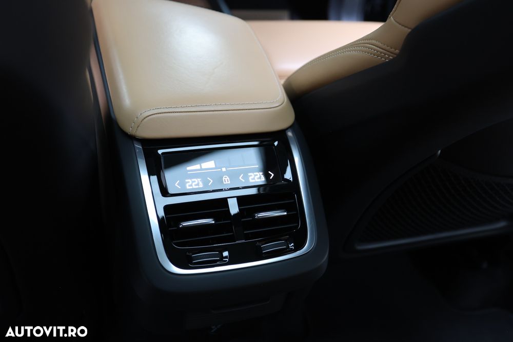Volvo XC 60 D5 AWD Geartronic Inscription - 9