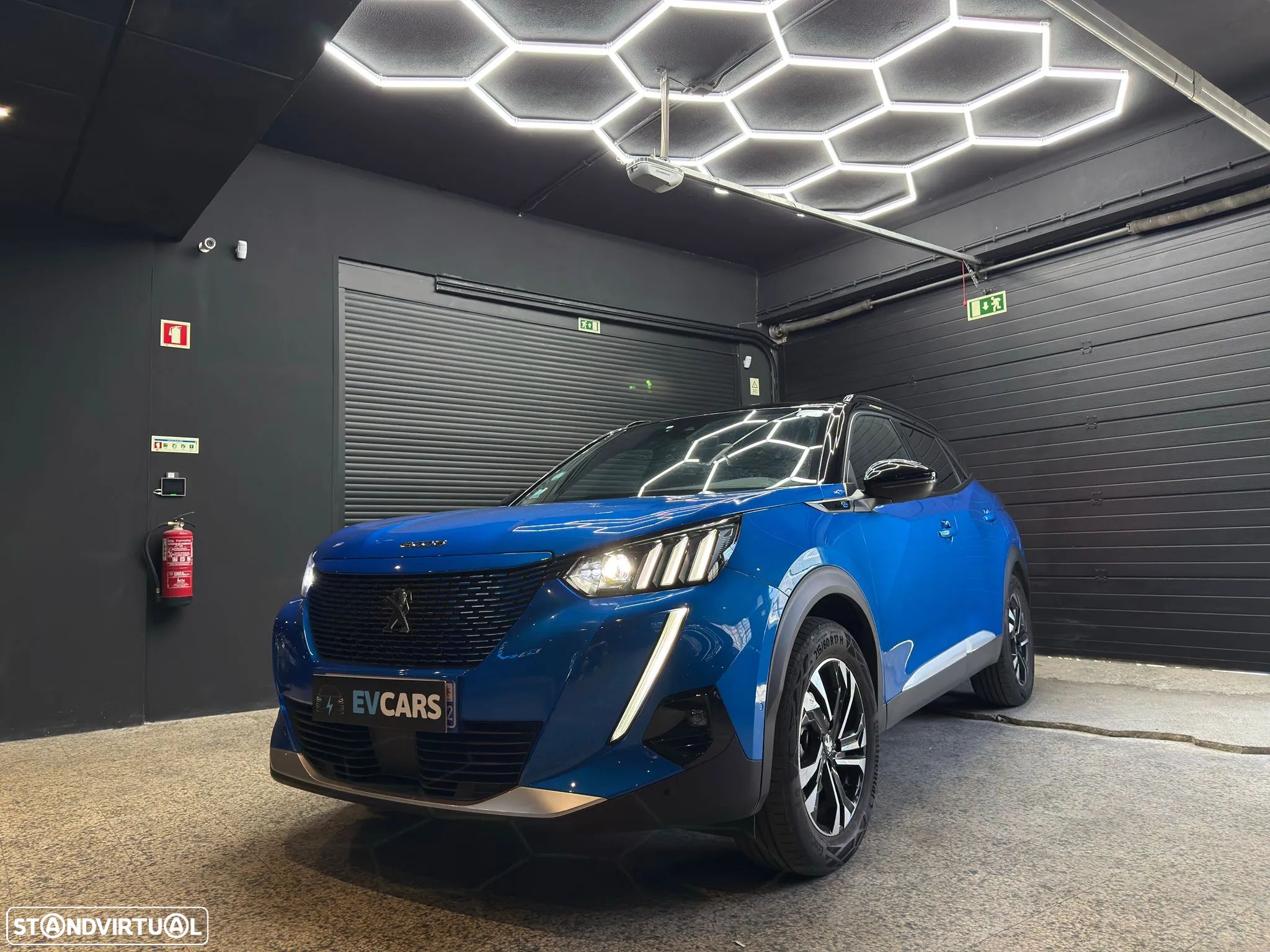 Peugeot e-2008 50 kWh GT Line - 1