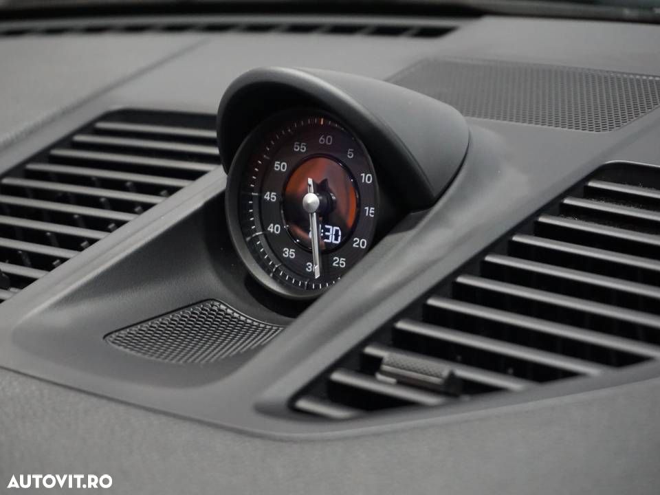 Porsche 911 Carrera Cabriolet PDK - 22