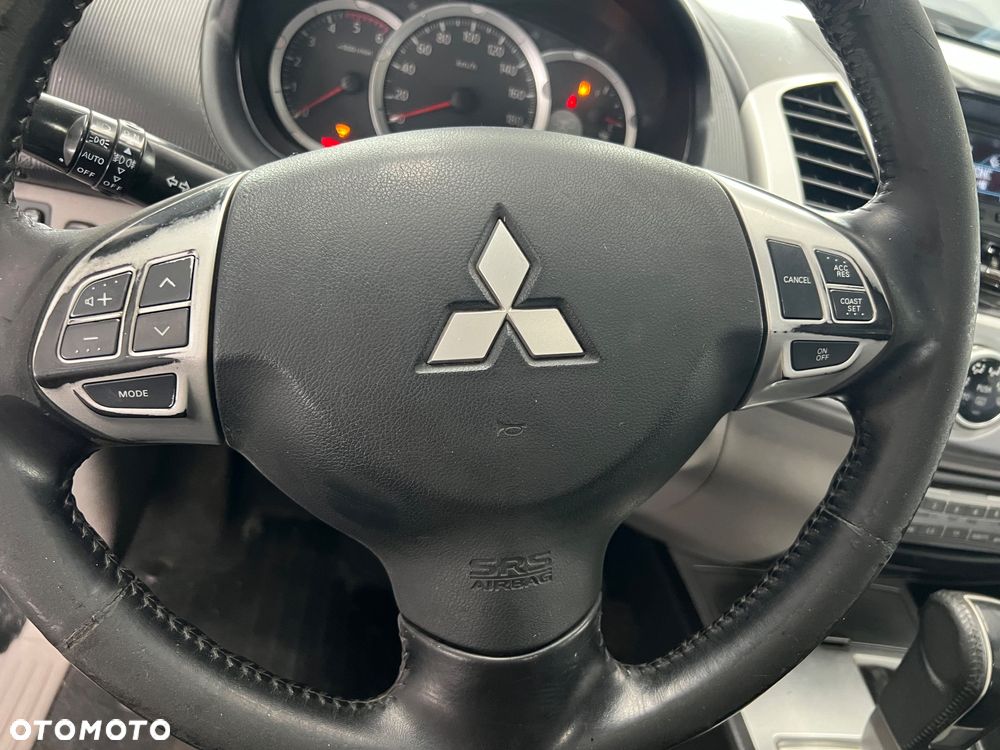 Mitsubishi L200 2.5 DID Instyle Sport - 21