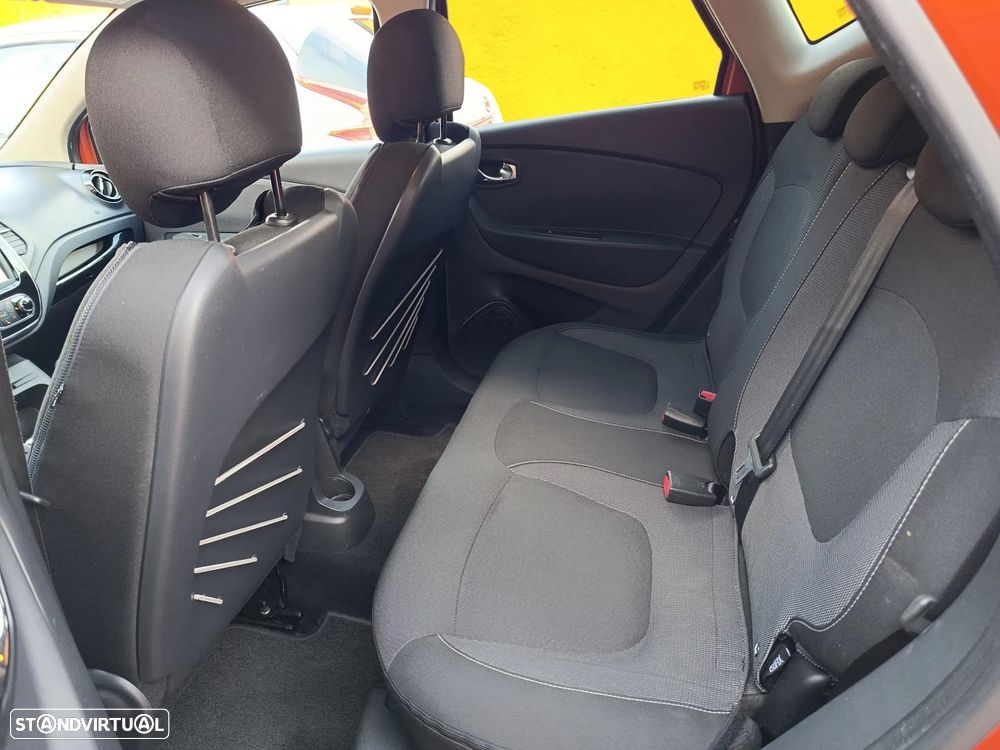 Renault Captur - 12