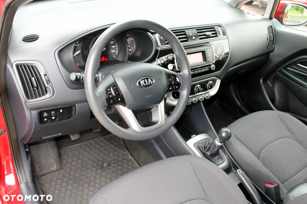Kia Rio 1.2 ISG Dream Team Edition - 11