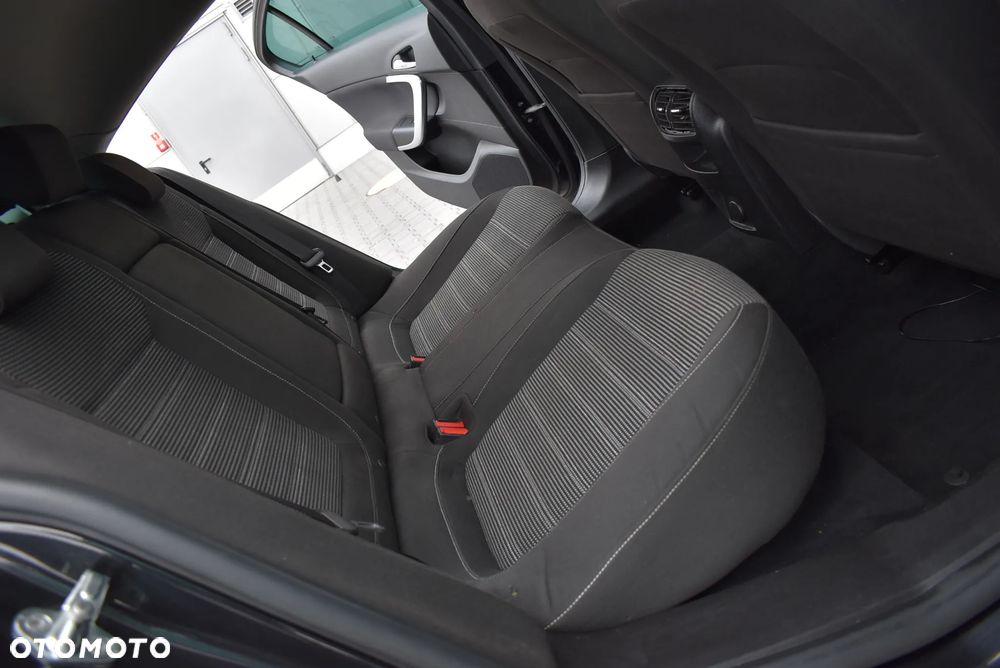 Opel Insignia - 16