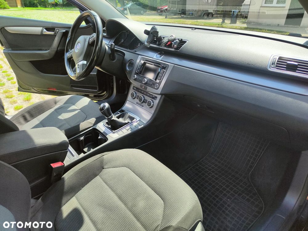 Volkswagen Passat 2.0 TDI Comfortline - 3
