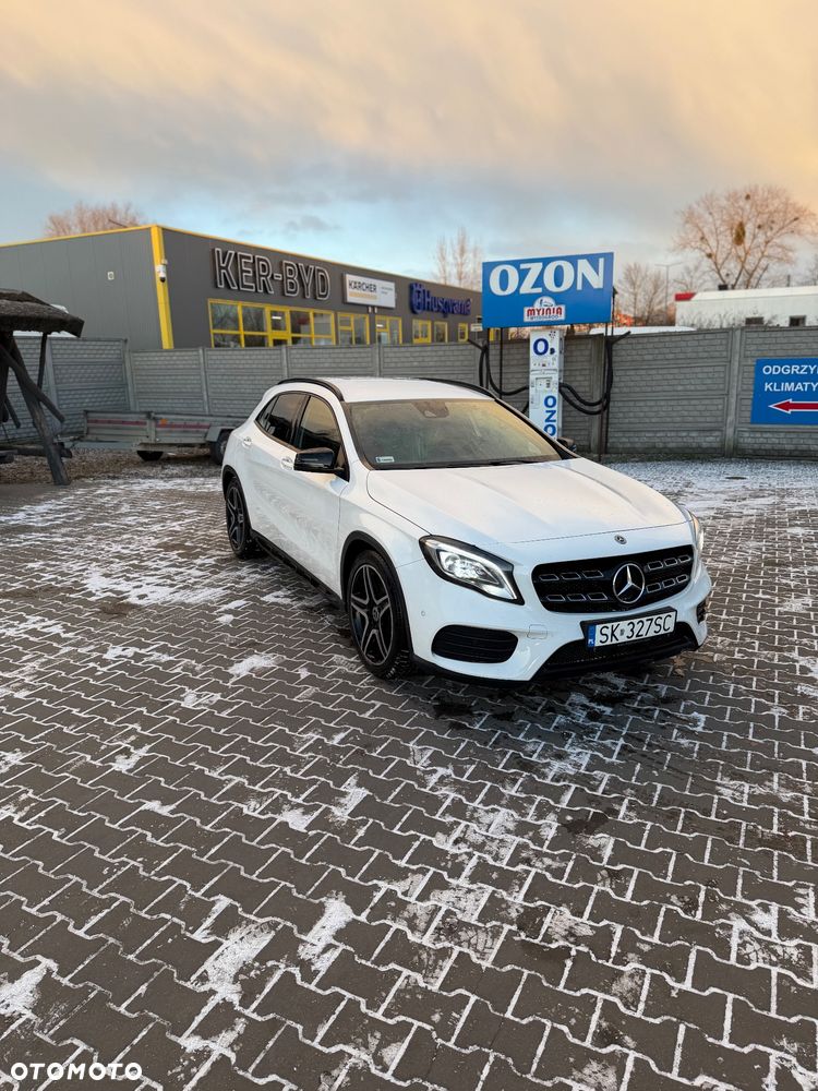 Mercedes-Benz GLA 220 4-Matic AMG Line - 3