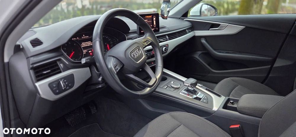 Audi A4 Avant 35 TFSI S tronic - 4