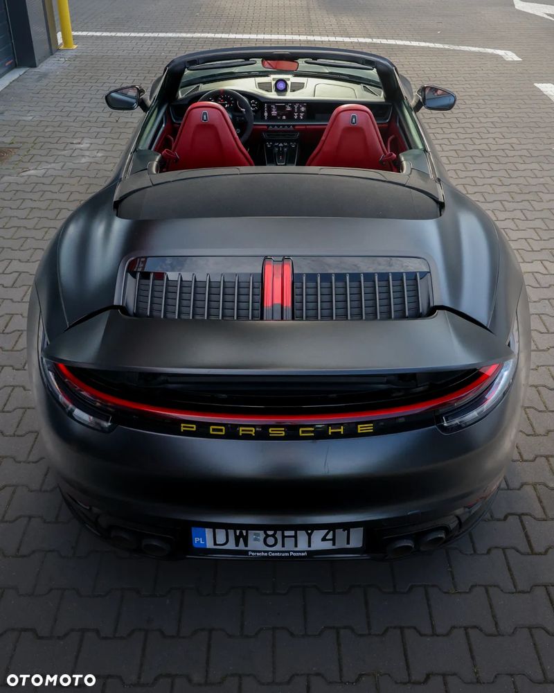 Porsche 911 Carrera 4 Cabrio - 17