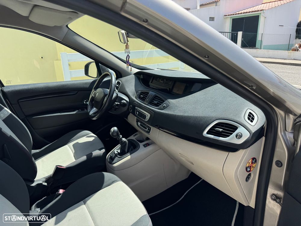 Renault Grand Scénic Energy dCi 110 S&S Bose Edition - 16