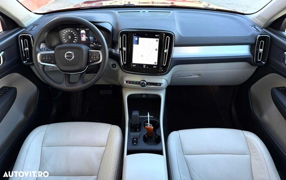 Volvo XC 40 Recharge T4 Twin Engine AT7 Inscription Expression - 22