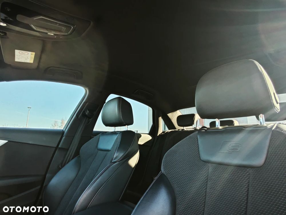 Audi A4 Limousine 40 TFSI design - 18