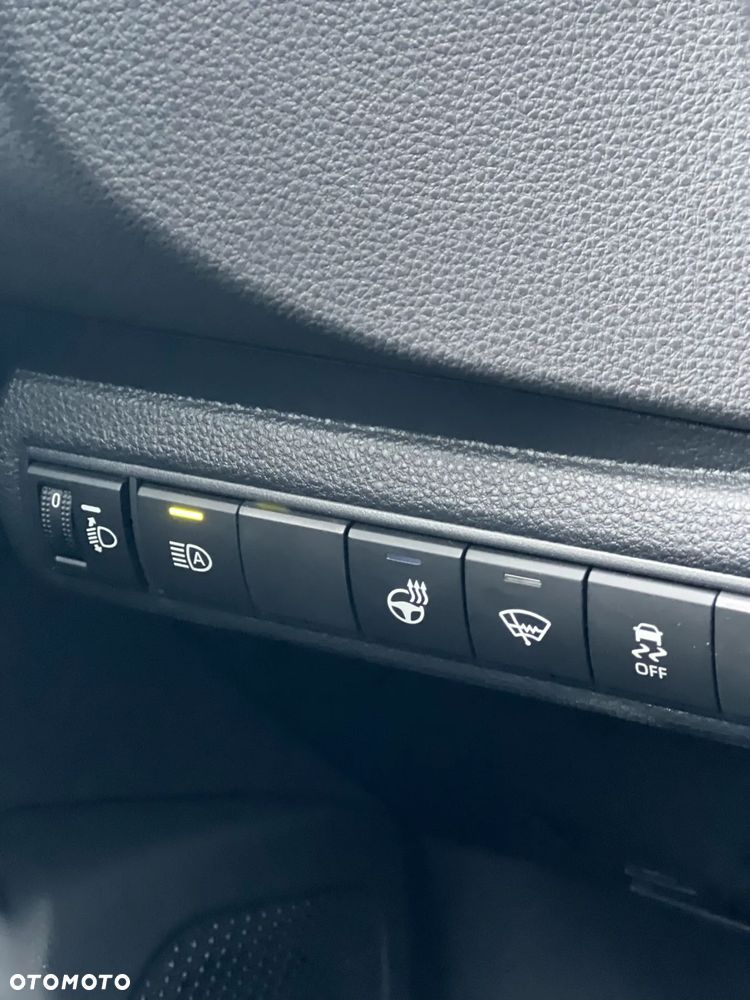 Suzuki Swace 1.8 Hybrid Premium Plus CVT - 11