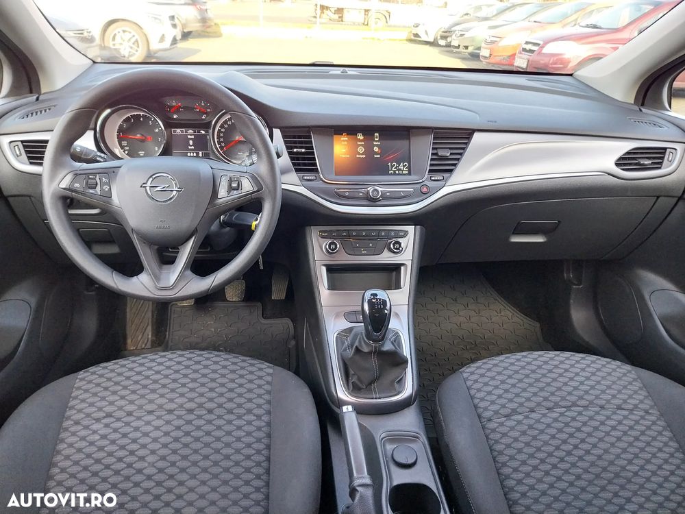 Opel Astra 1.2 Turbo Business Edition - 11