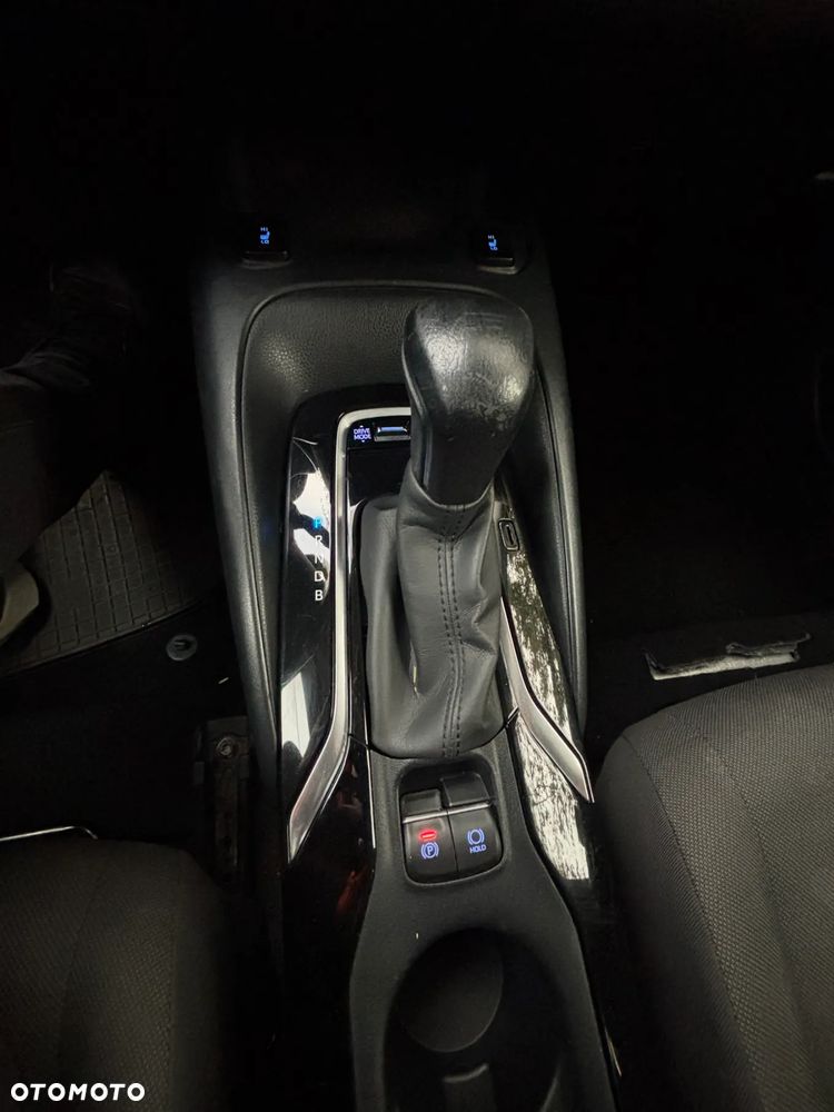 Toyota Corolla 1.8 Hybrid Executive - 25