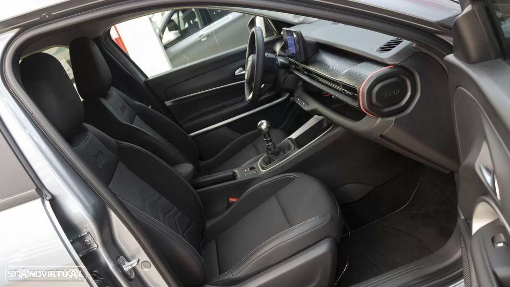 Jeep Avenger 1.2 GSE T3 Altitude - 15