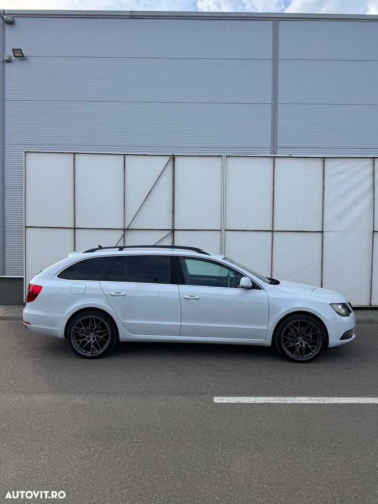 Skoda Superb 2.0 TDI 4X4 Ambition - 12