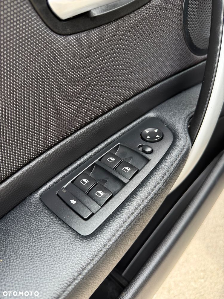 BMW Seria 1 120d DPF Edition Lifestyle - 27