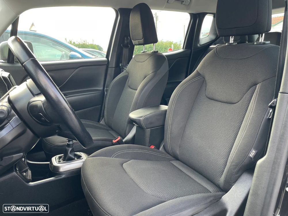 Jeep Renegade 1.0 T Limited - 13