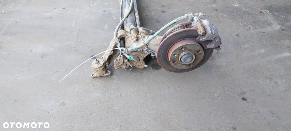 BELKA OŚ ZAWIESZENIA TYŁ TARCZE Z ABS CITROEN XSARA PICASSO I - 5