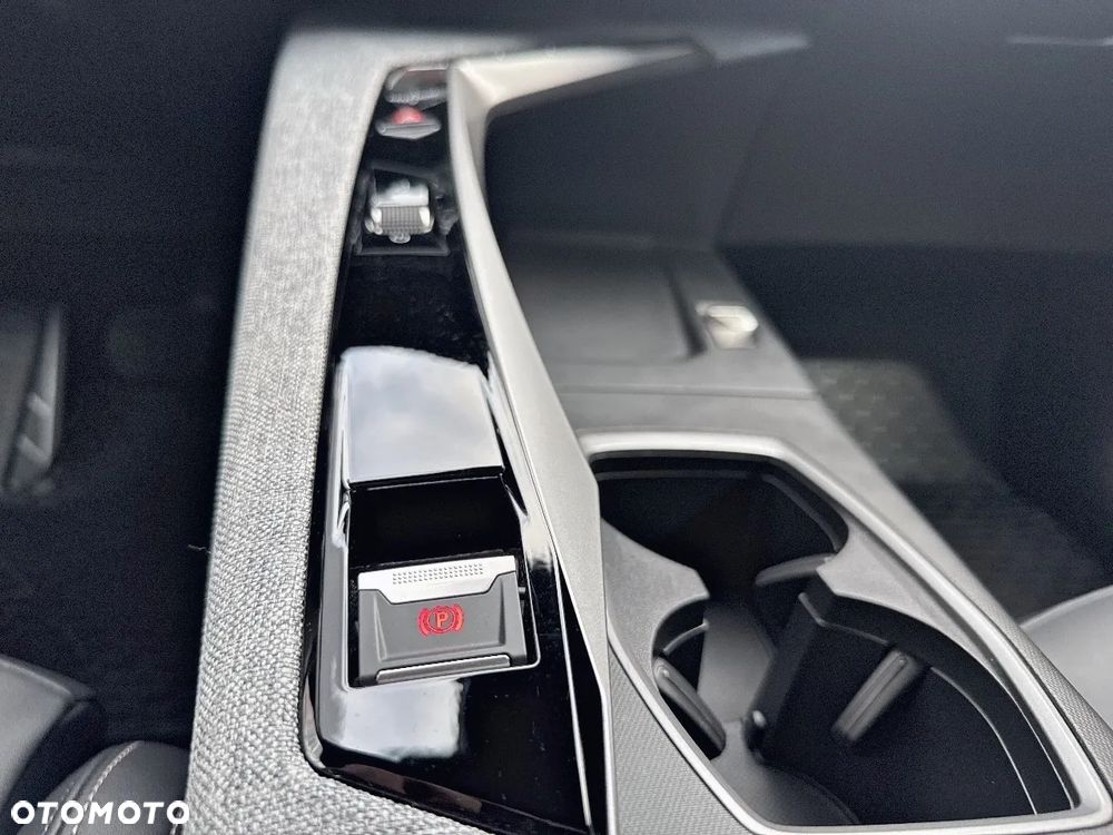 Peugeot 3008 1.2 PureTech mHEV Allure Pack S&S e-DCS6 - 25