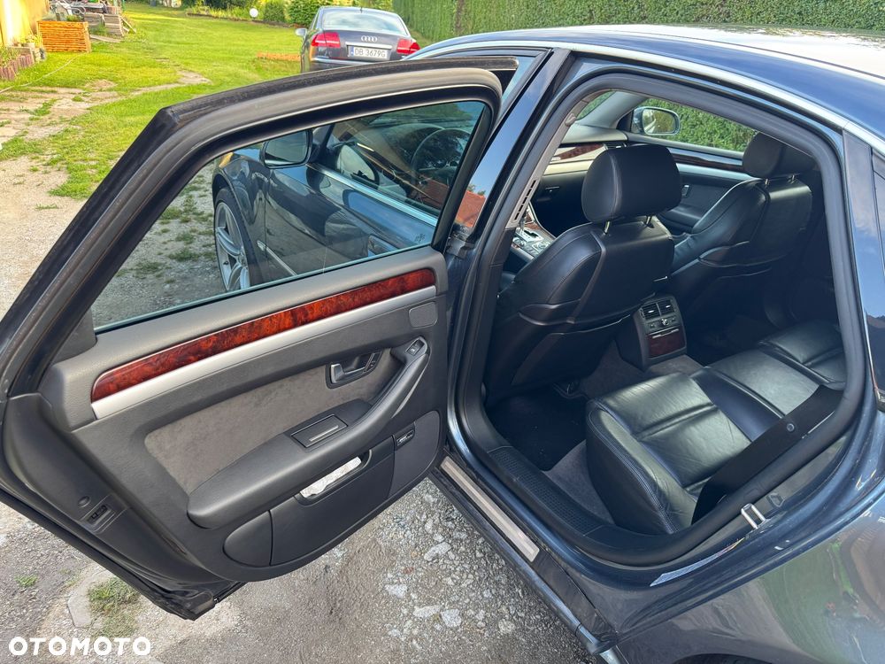 Audi A8 4.2 TDI Quattro - 12