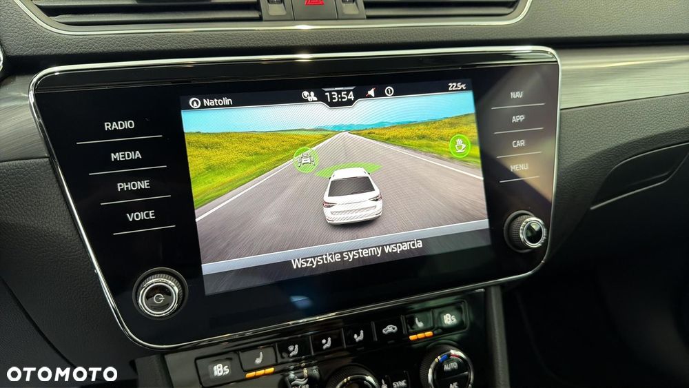 Skoda Superb 2.0 TDI SCR Style DSG - 30