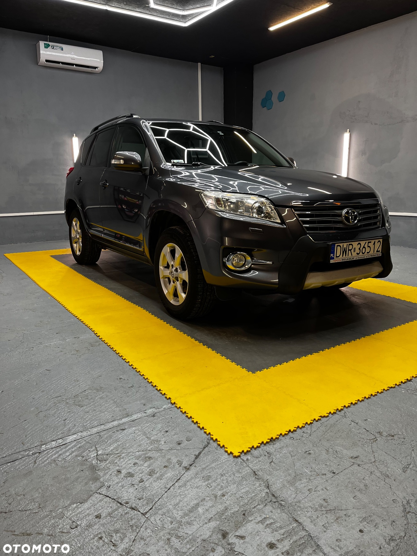 Toyota RAV4 - 5