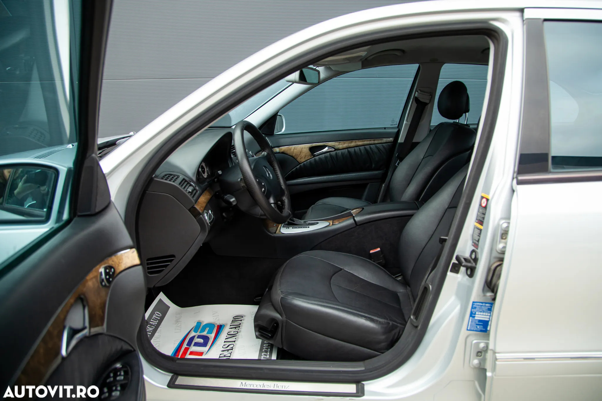 Mercedes-Benz E 320 T CDI 7G-TRONIC Avantgarde - 12