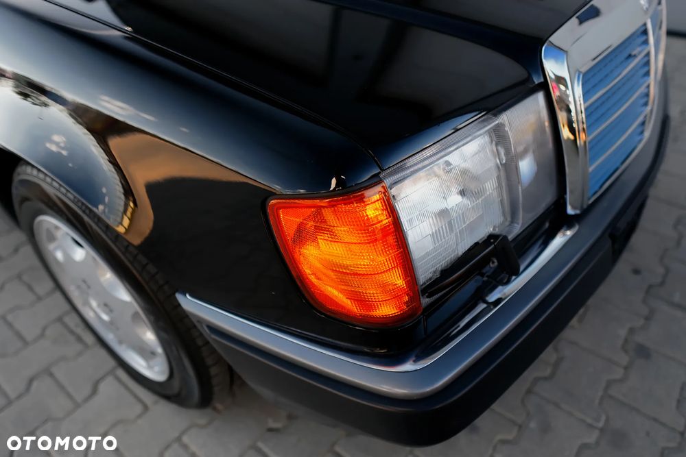Mercedes-Benz W124 (1984-1993) - 12