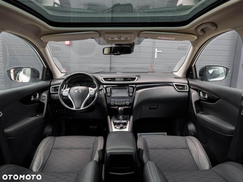 Nissan Qashqai 1.6 dCi Xtronic TEKNA+ - 17