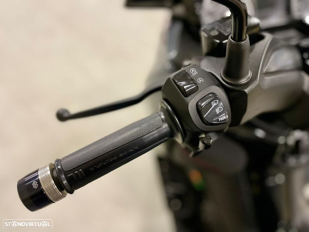 Yamaha 125 TECH MAX - 8