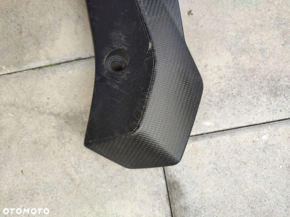 Osłona chłodnicy prawa Yamaha MT07 - 2