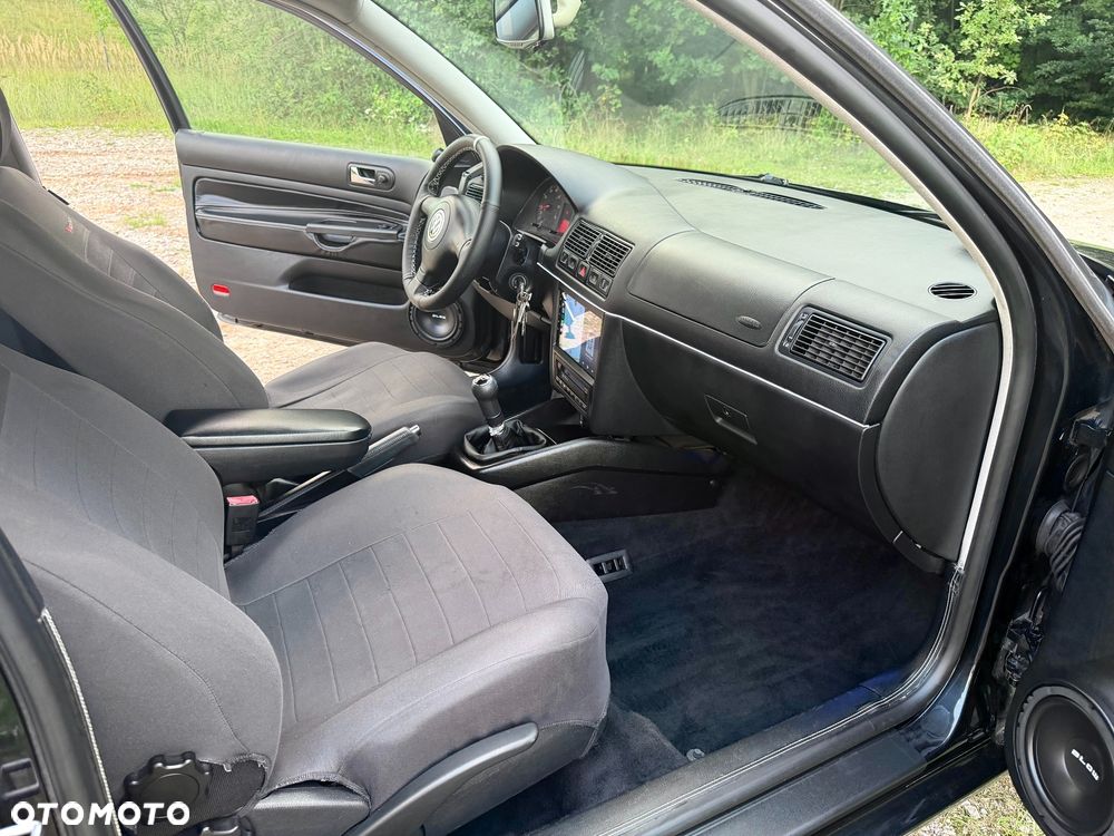Volkswagen Golf 1.6 Comfortline - 8