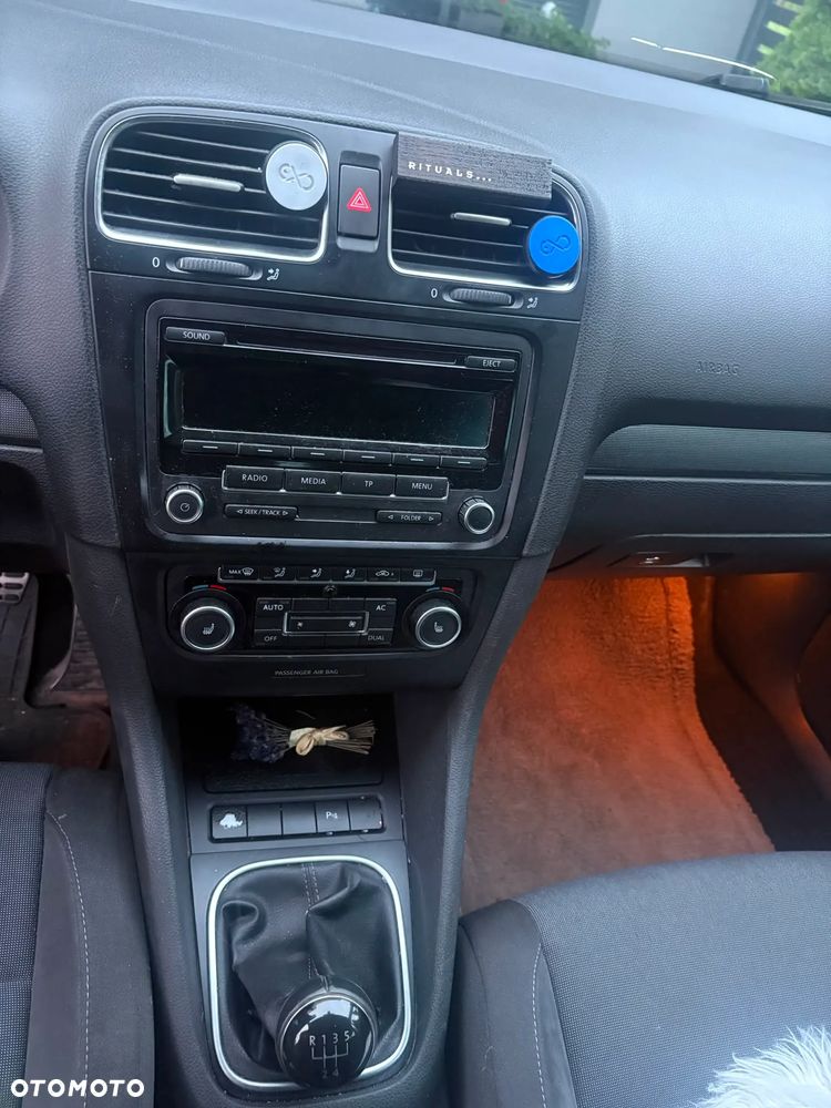 Volkswagen Golf - 8